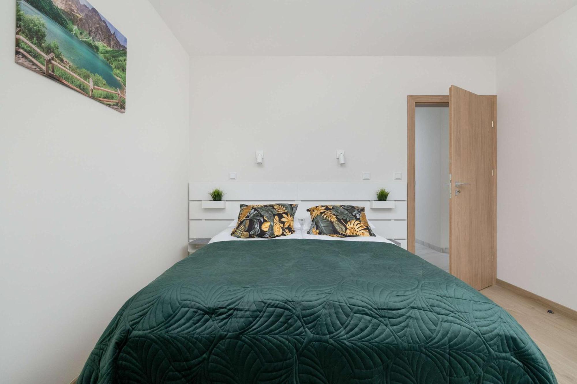 Cozy Apartments Laszkiewicza With Parking By Noclegi Renters Cracovia Esterno foto