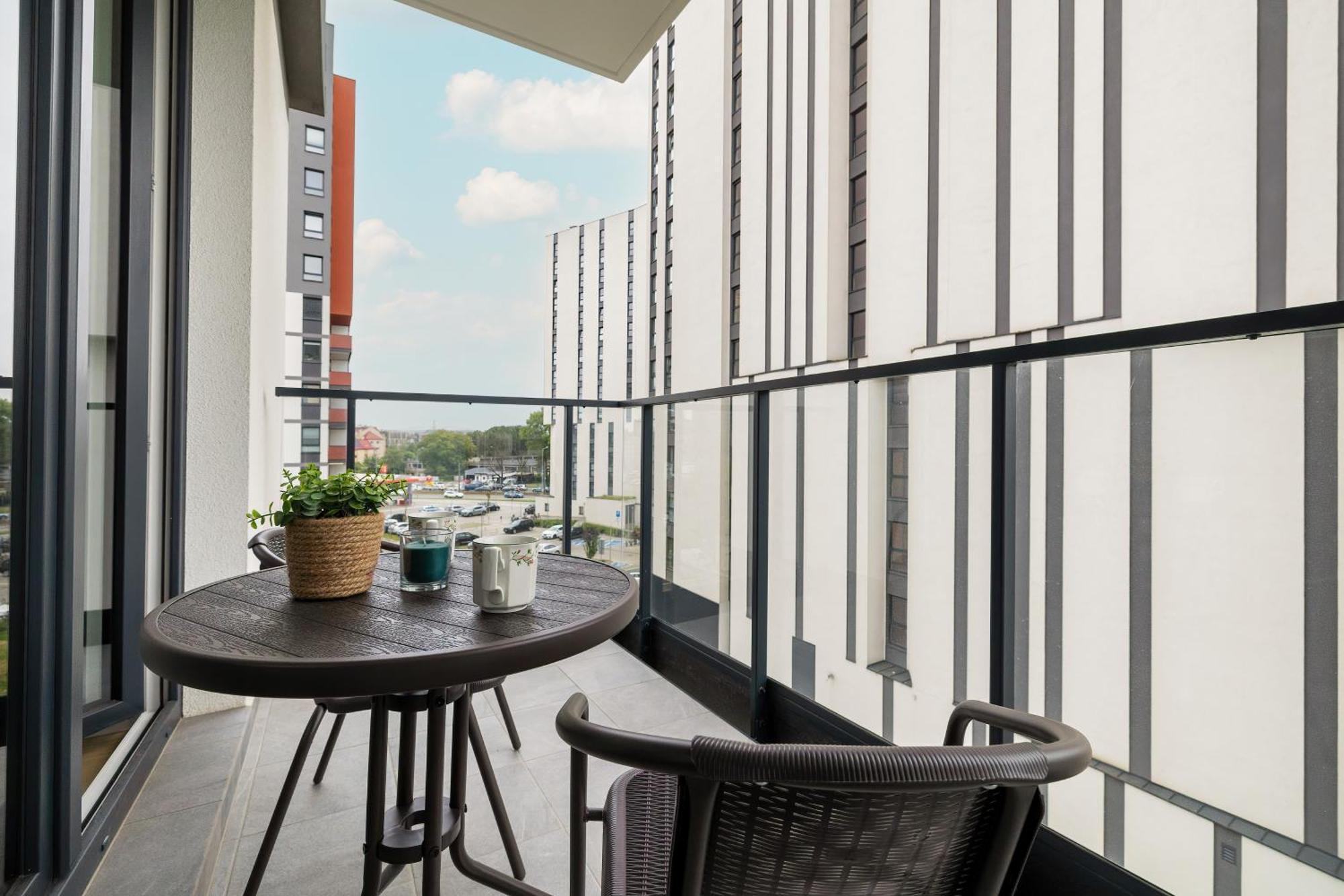 Cozy Apartments Laszkiewicza With Parking By Noclegi Renters Cracovia Esterno foto